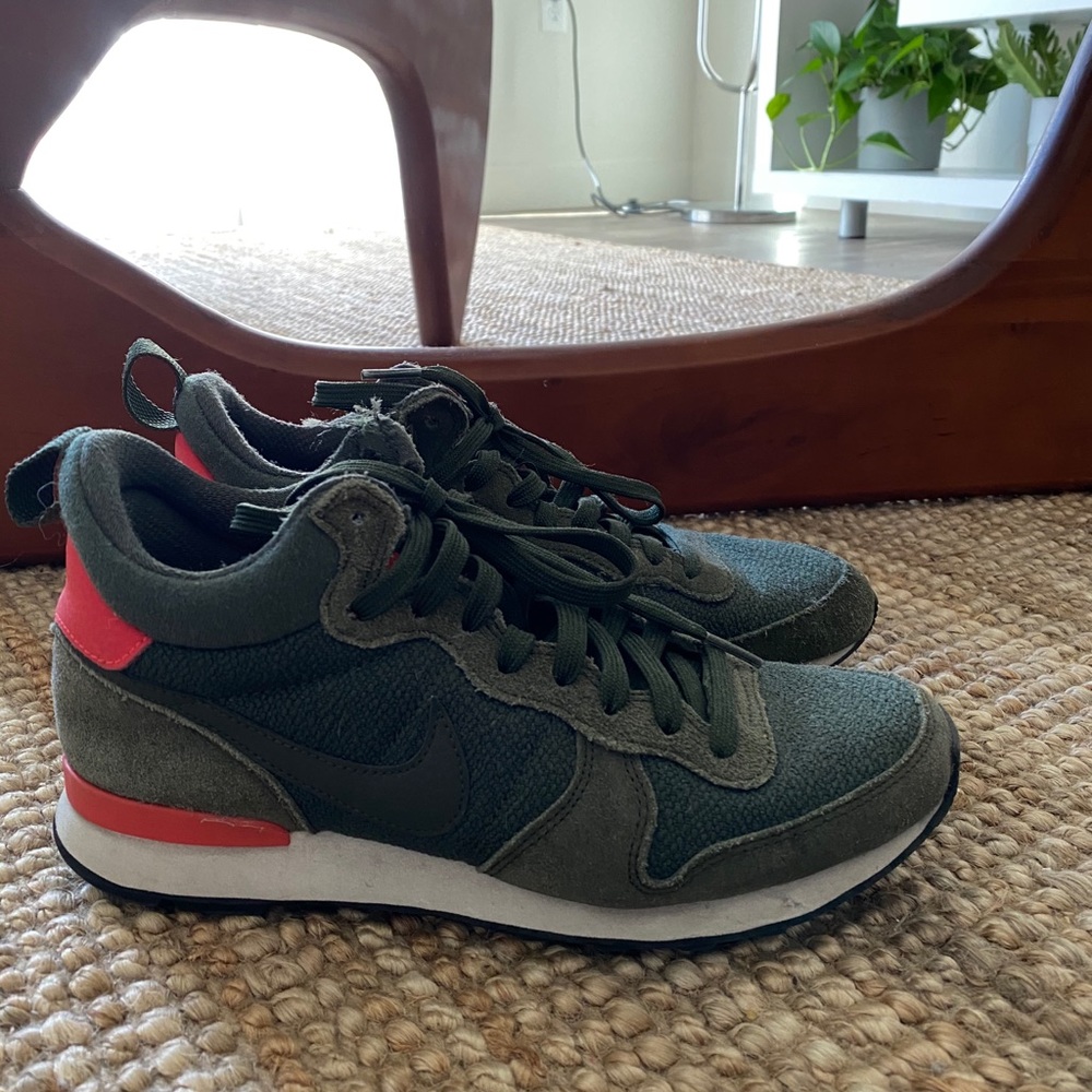 Nike Internationalist Shoes